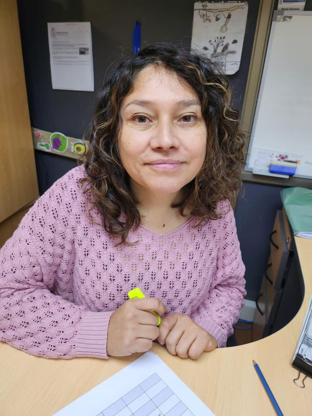 Una de las editoras del libro, la académica Paola Cáceres, explica que este trabajo ayuda a "saber con mayor exactitud qué es lo que estamos comiendo, esto en cuanto a las porciones, los ingredientes y los aportes nutricionales de cada preparación".